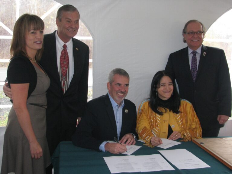 Friendship Agreement Signing