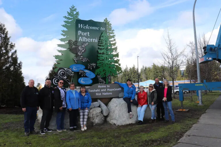 Welcome Sign - Group Photo